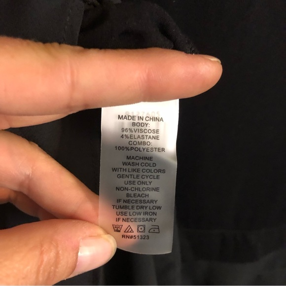 Vince Camuto Black 3/4 sleeve W mesh detail on bottom​ - Picture 4 of 4